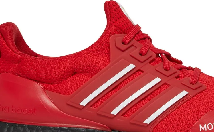 Adidas UltraBoost DNA 'Montreal' sneakers, red