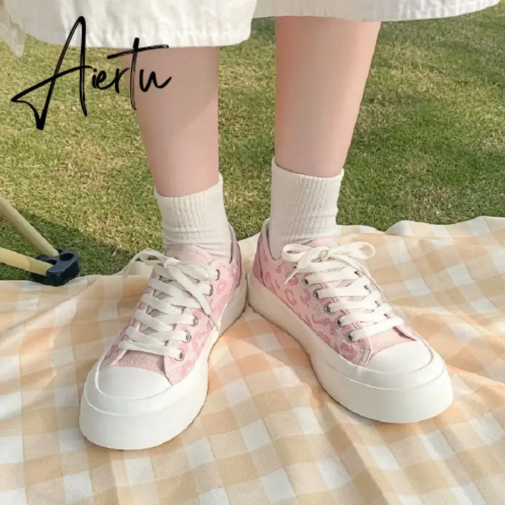 Aiertu Fashion Pink Heart Print Canvas Sneakers Spring Casual Zapatillas Mujer Students Daily Footwear Woman Vulcanize Shoes