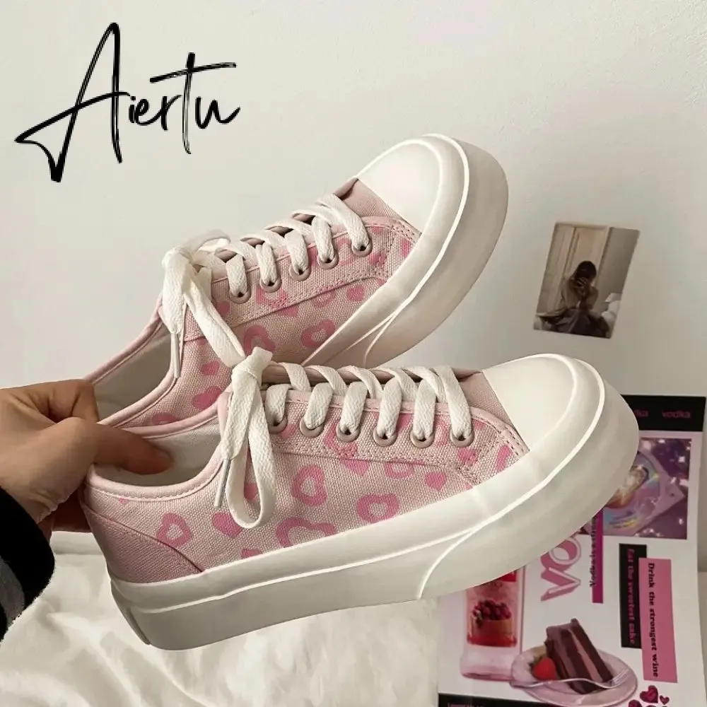 Aiertu Fashion Pink Heart Print Canvas Sneakers Spring Casual Zapatillas Mujer Students Daily Footwear Woman Vulcanize Shoes