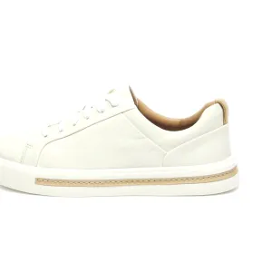 Clarks Low-Top Sneakers Leather Beige Colour For Women