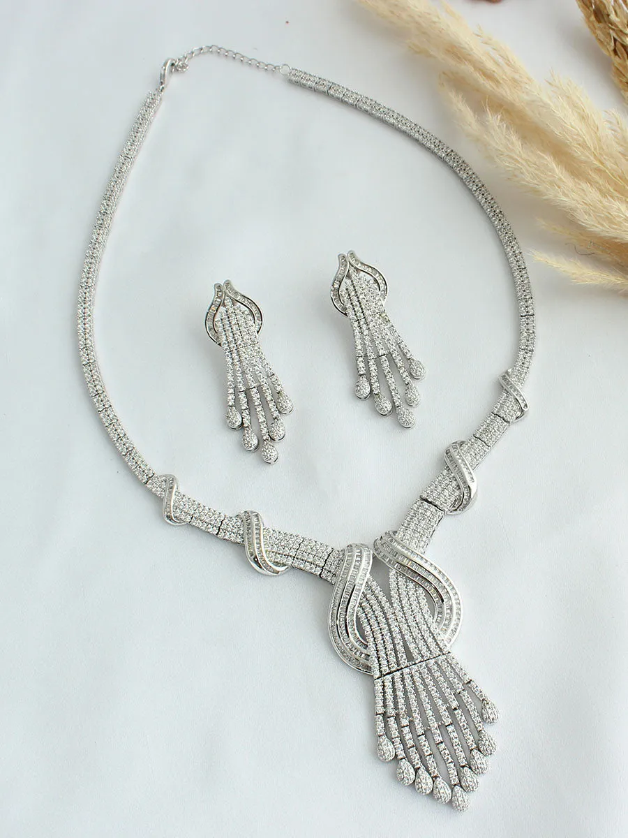 Eva Long Necklace Set