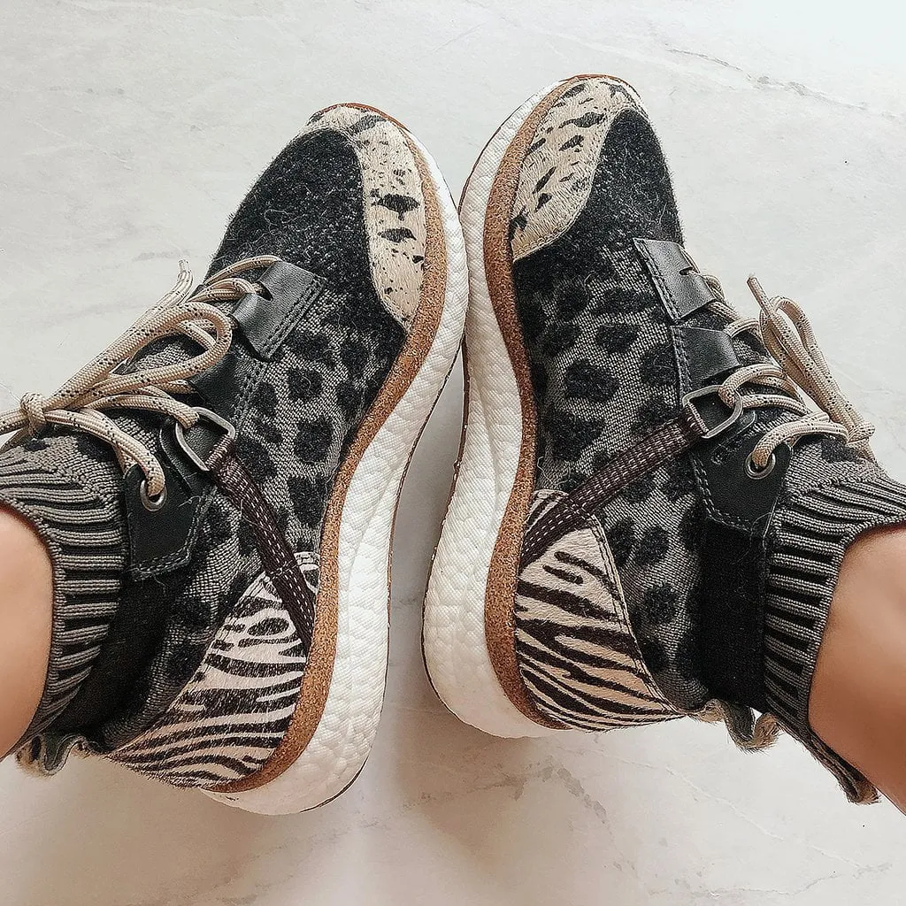 HYBRID in ANIMAL PRINT High Top Sneakers