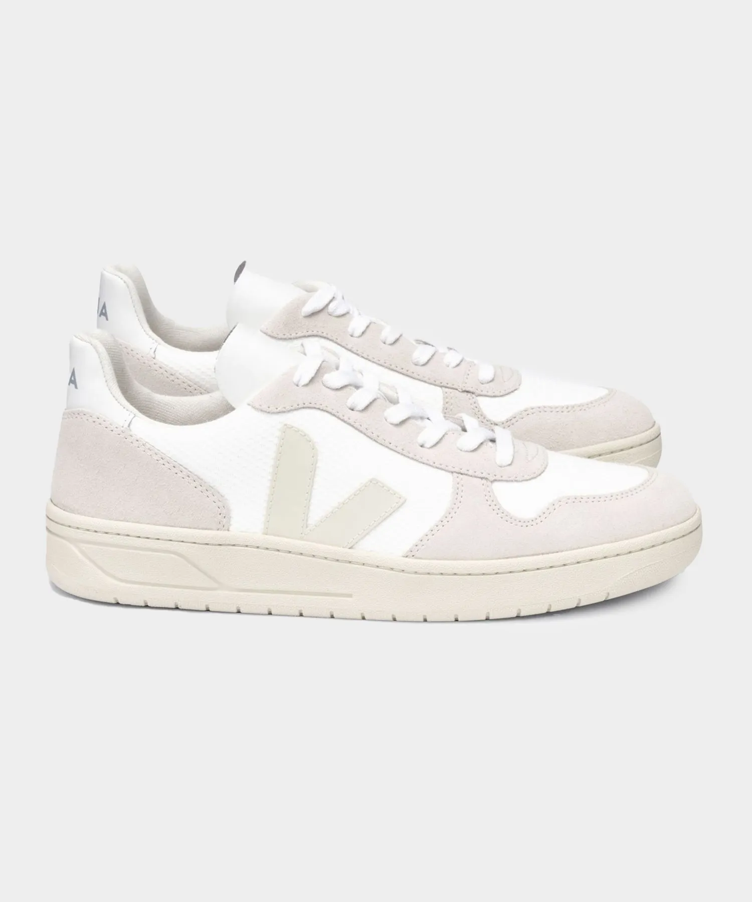 Veja V-10 White / Natural Pierre