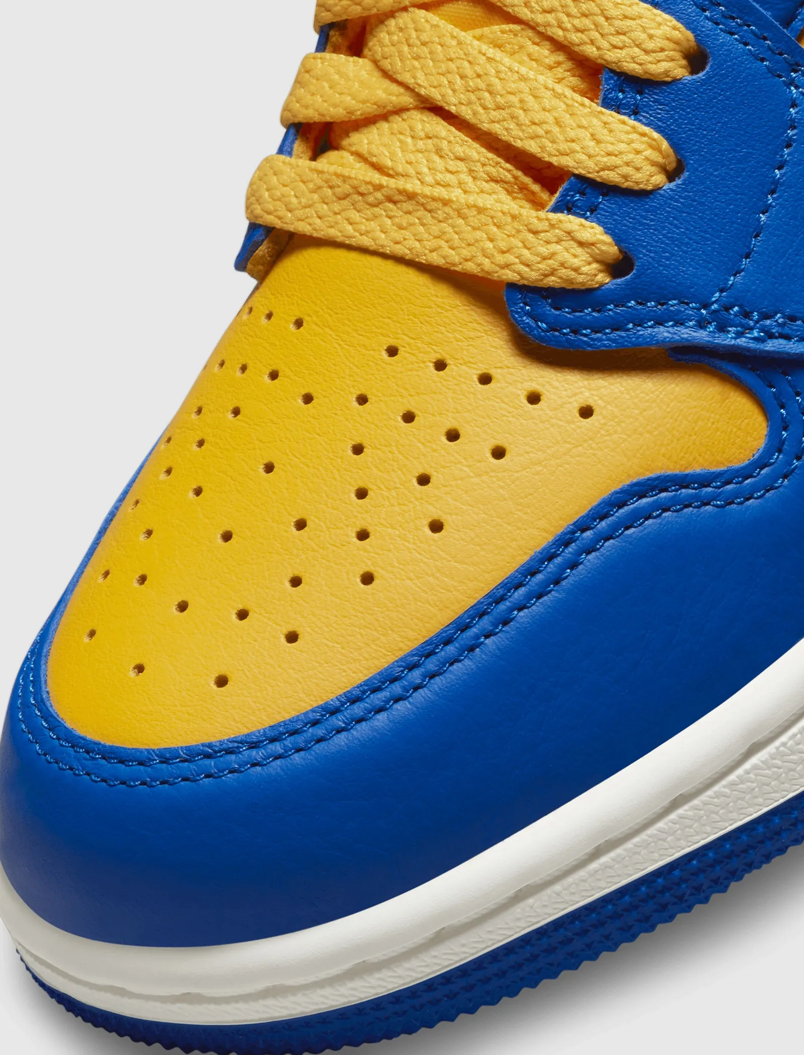 WOMEN'S AIR JORDAN 1 RETRO HIGH OG "LANEY"