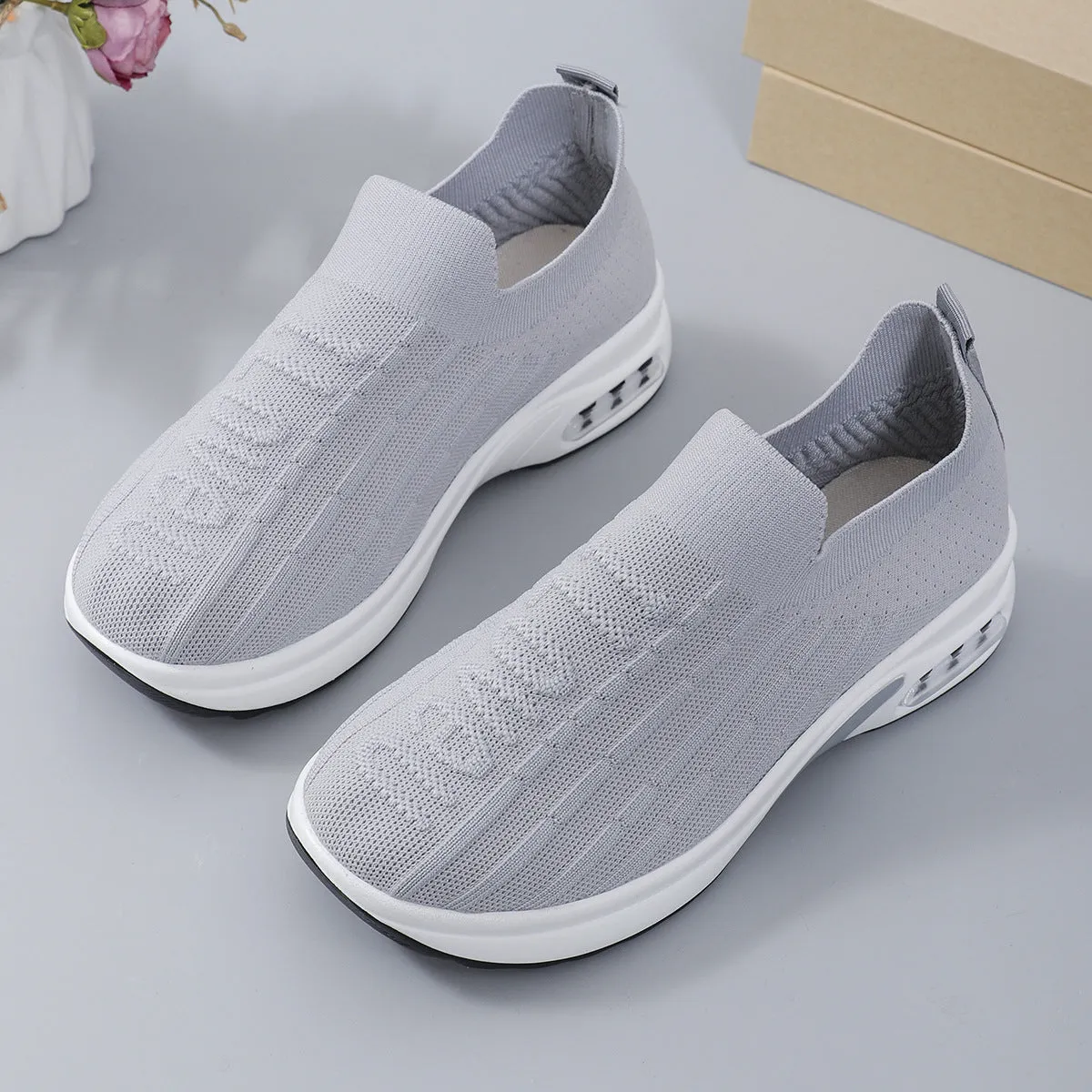 Women's Round Toe Knit Slip On Sneakers